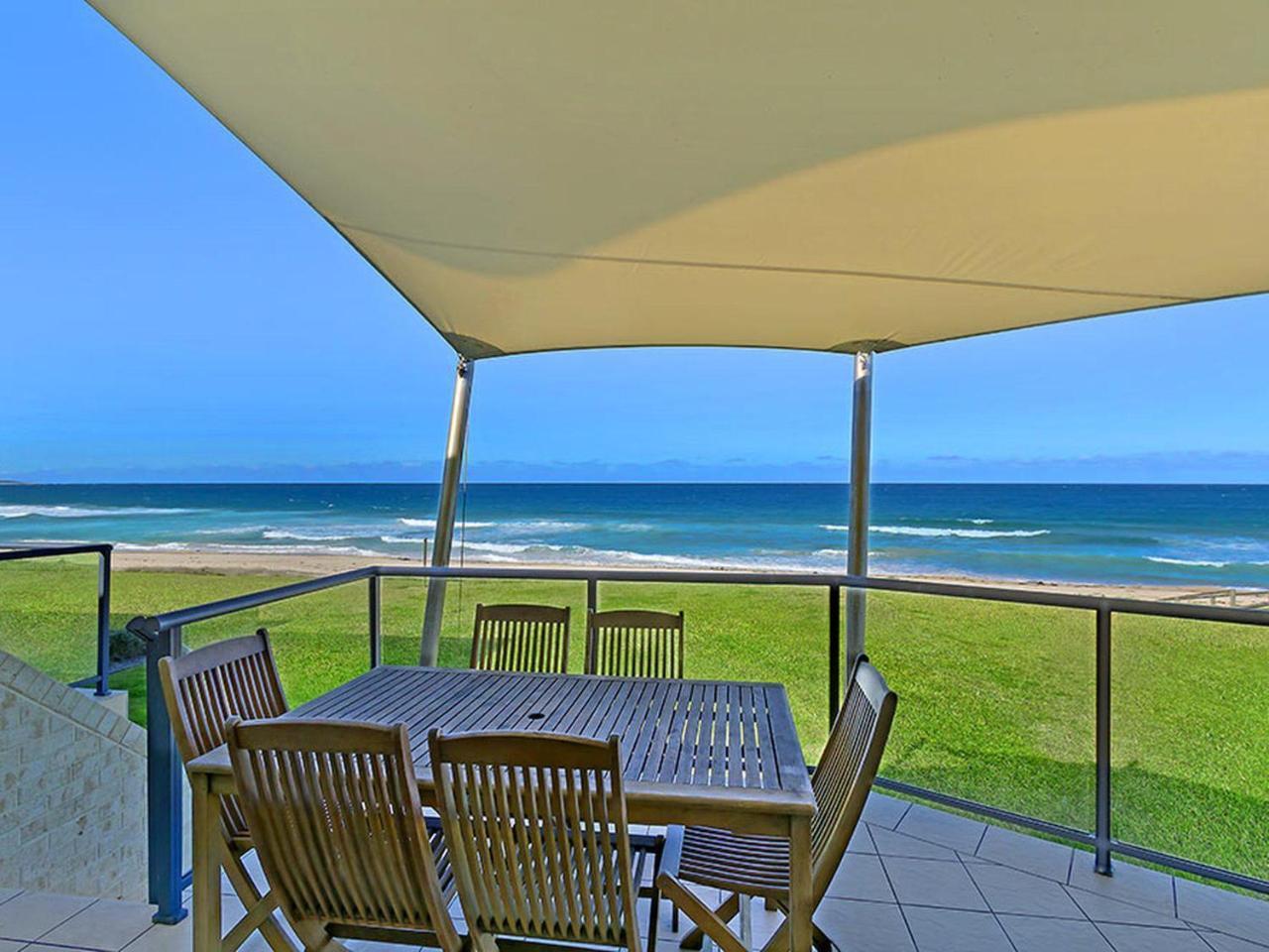 דה אינטרנס Beach Front Luxury מראה חיצוני תמונה